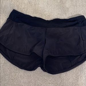 size 10 lululemon speed up shorts 2.5 length